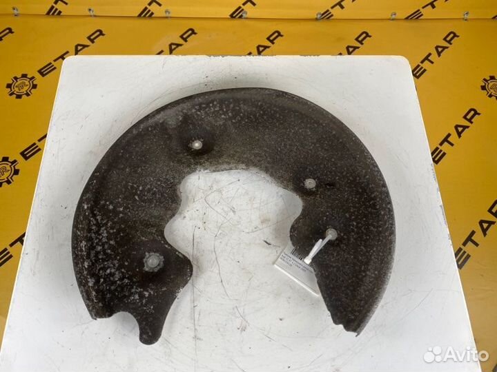 Пыльник тормозного диска задний правый Audi S5 8T