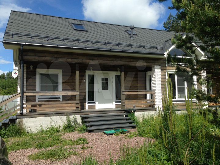 Дом 219,5 м² на участке 50 сот.