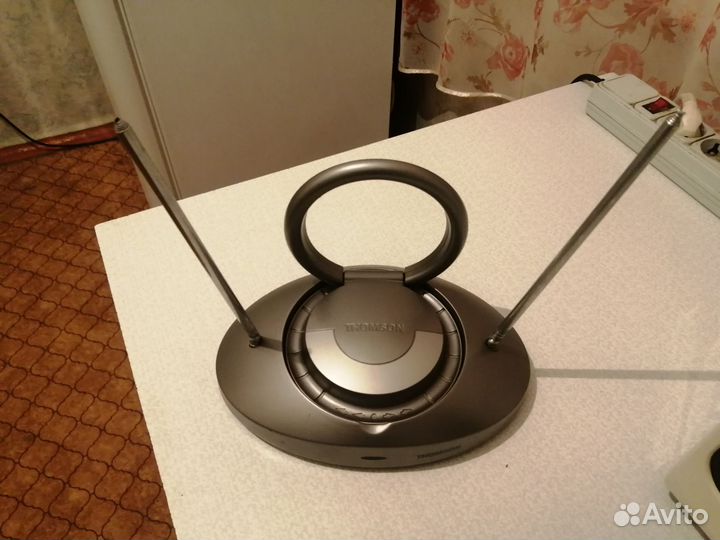 Антенна для тв комнатная