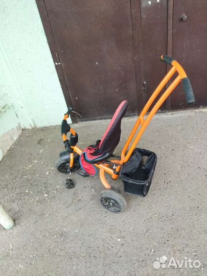 Детский трехколесный велосипед