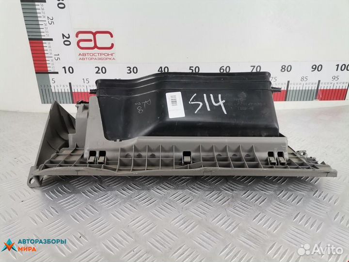 Бардачок Toyota Camry XV20 рест. 2002 5543333110