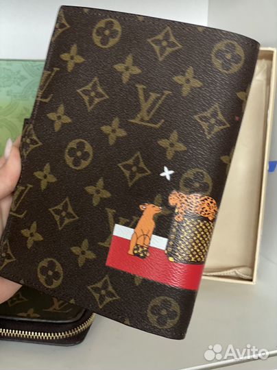 Ежедневник louis vuitton