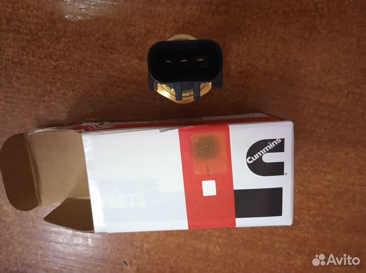 Датчик давления масла Cummins 4921517