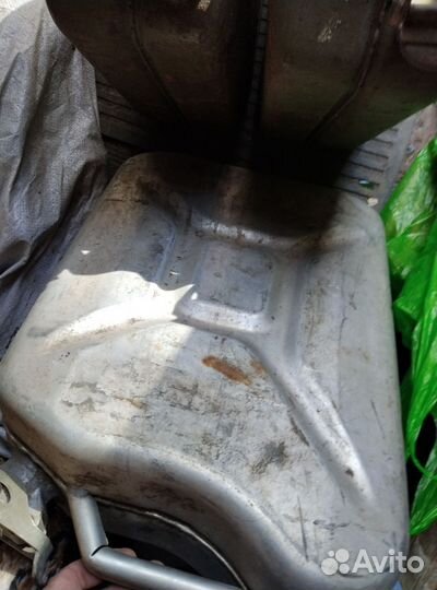 Канистры металлические 20 литров