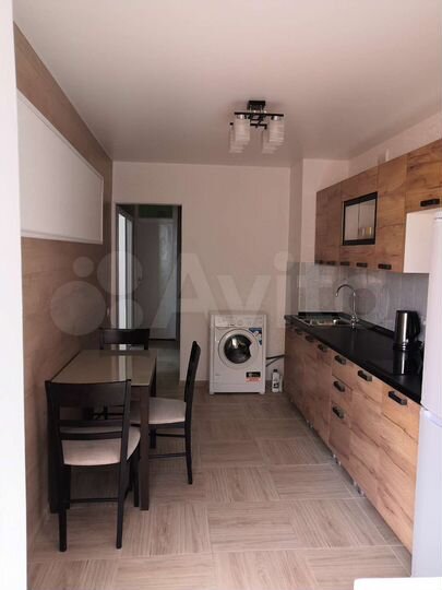 2-к. квартира, 60 м², 2/12 эт.