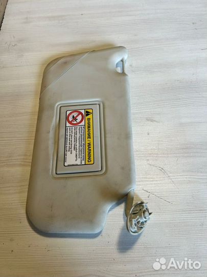 Козырек солнцезащитный передний правый Ford Focus