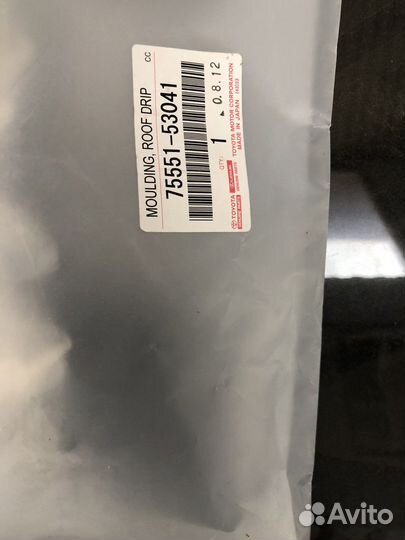 Молдинг правый на лобовое lexus is 250 2014