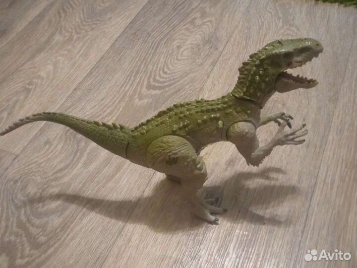 Динозавр из фильма 