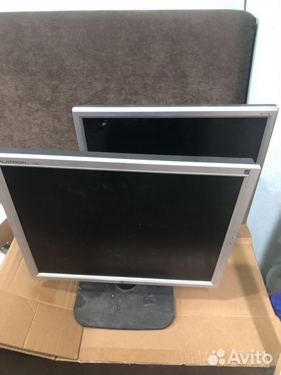 Монитор на запчасти