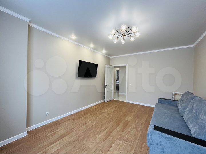 2-к. квартира, 70 м², 2/8 эт.