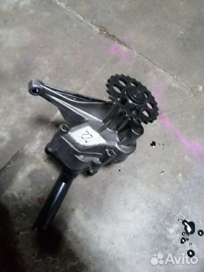 Насос масляный Mercedes-Benz Vito W638