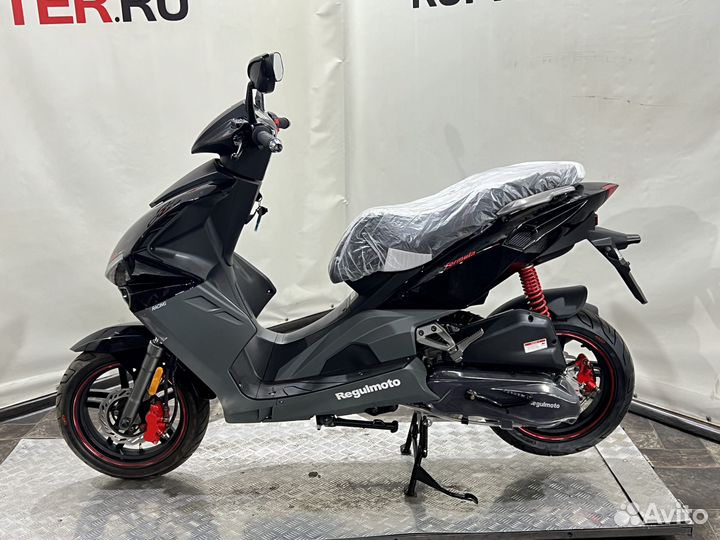 Максискутер Regulmoto Formula 125 инжектор