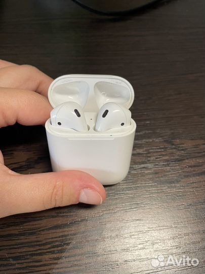 Airpods 1 го поколения