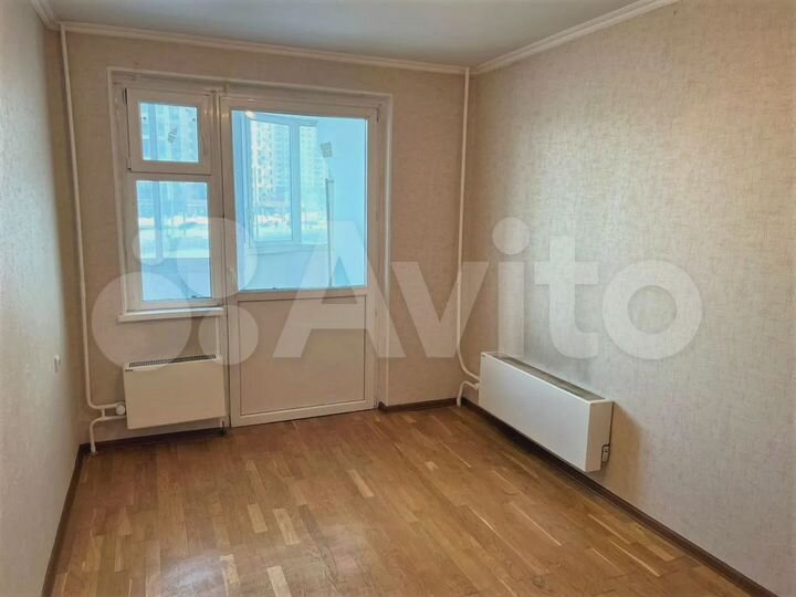 3-к. квартира, 75 м², 1/17 эт.