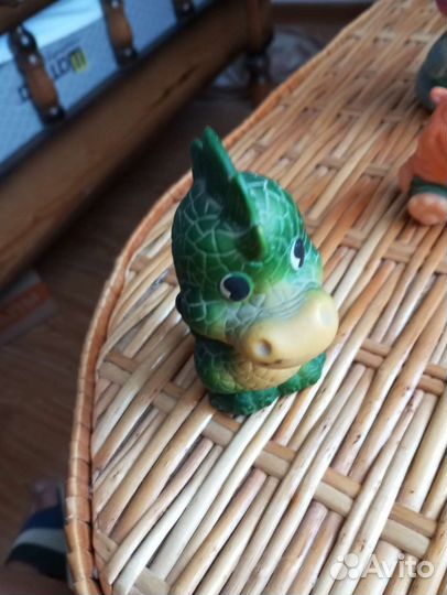 Резиновые игрушки каждая