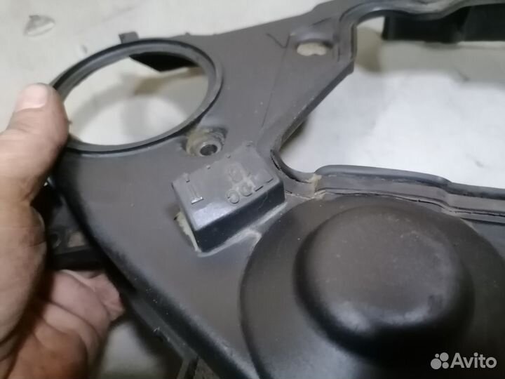 Кожух ремня грм нижний Mitsubishi Carisma 1999-200