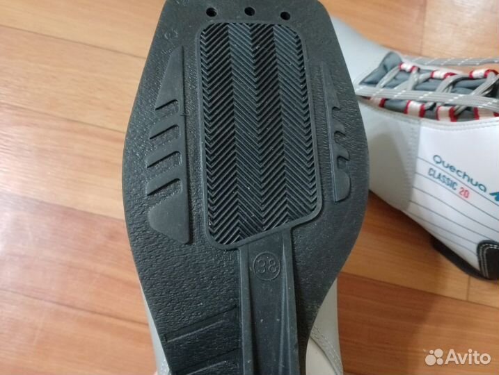 Беговые лыжи с ботинками 38 размер