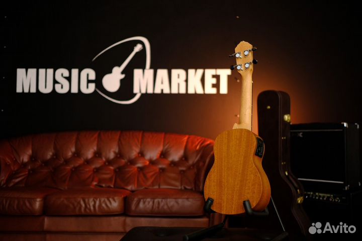 Укулеле сопрано с подключением Ortega (Комплект)