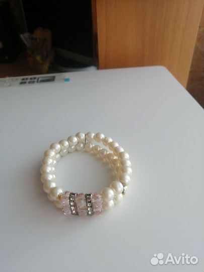 Браслет из белого жемчуга