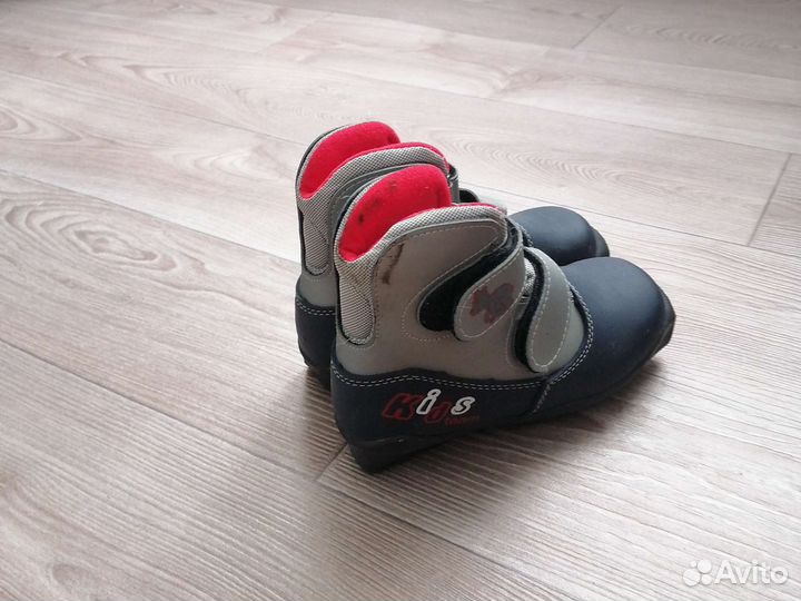 Лыжные ботинки для ребёнка 32 размер