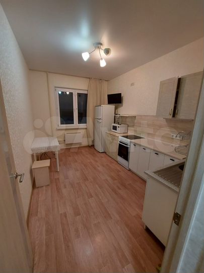 1-к. квартира, 43 м², 8/17 эт.