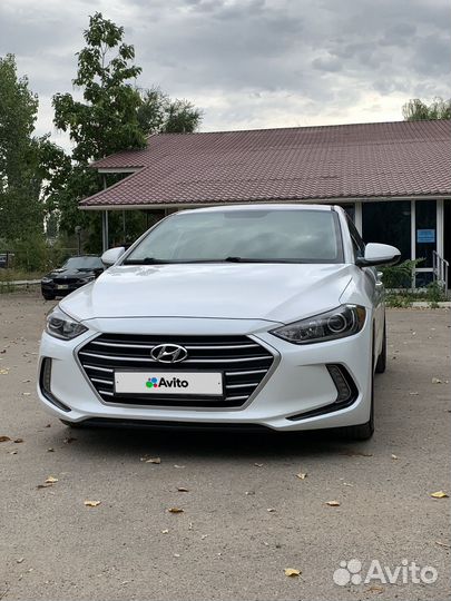 Hyundai Elantra, 2017