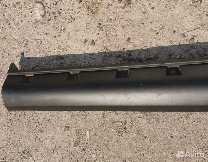 Правая накладка порога Suzuki Sx4 2006