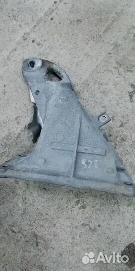 Лапа двс П BMW E46