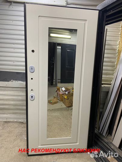 Толстая дверь металлическая в дом