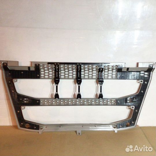 Облицовки передней части кабины Volvo FH-16