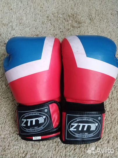 Боксерские перчатки
