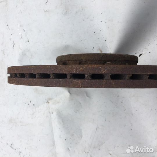 Диск тормозной передний вентилируемый Ауди А6 С5