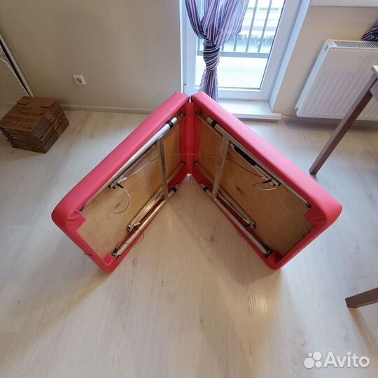 Массажный стол