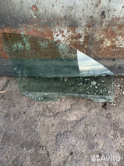 Стекло переднее правое ford focus 1
