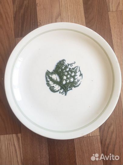 Блюдо СССР фарфор виноград буды