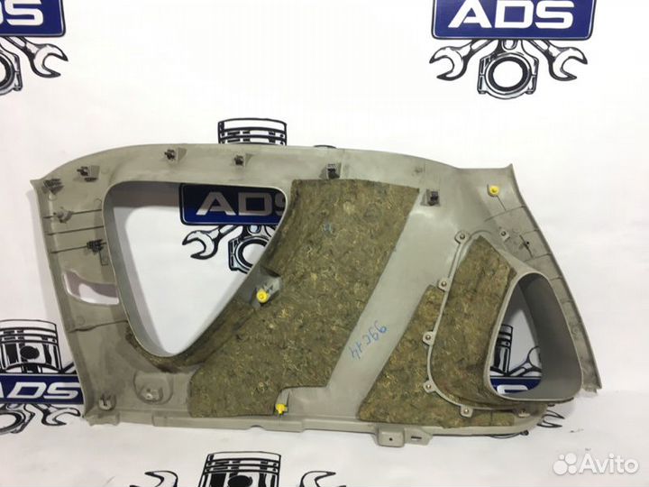 Обшивка багажника задняя левая Ssangyong Rexton 1