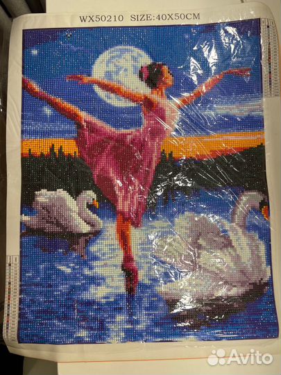 Готовая картина из алмазной мозаики