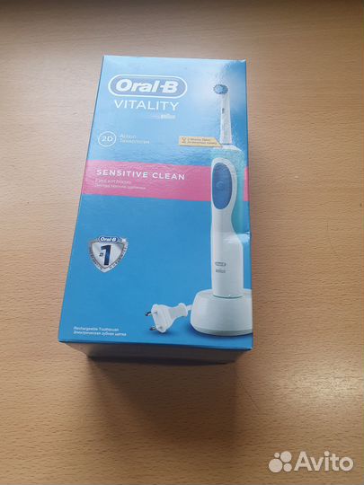 Электрическая зубная щетка oral b новая