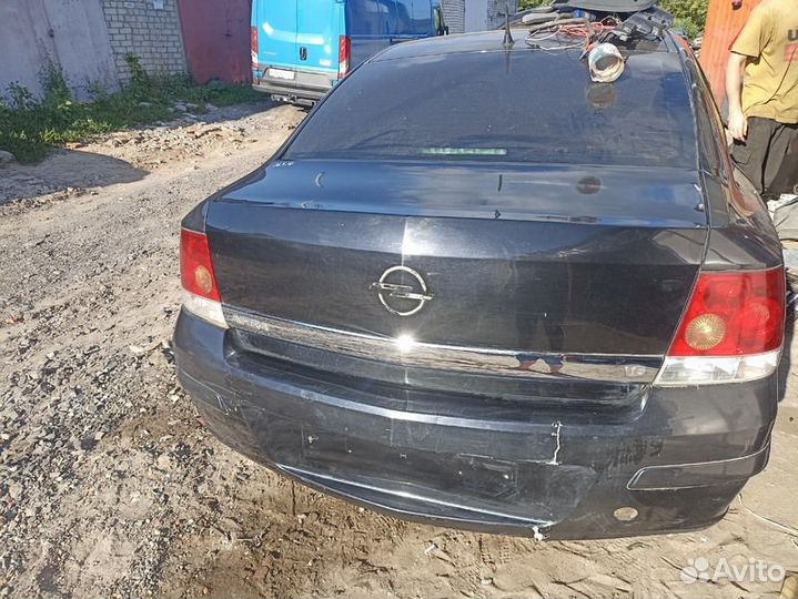 Крышка багажника Opel Aastra H седан