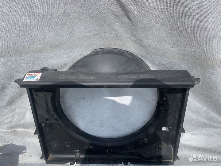 Диффузор радиаторов Bmw 5 E39 M54B30