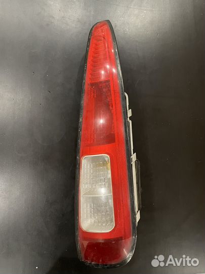 Задняя правая фара Форд фьюжен 2007г