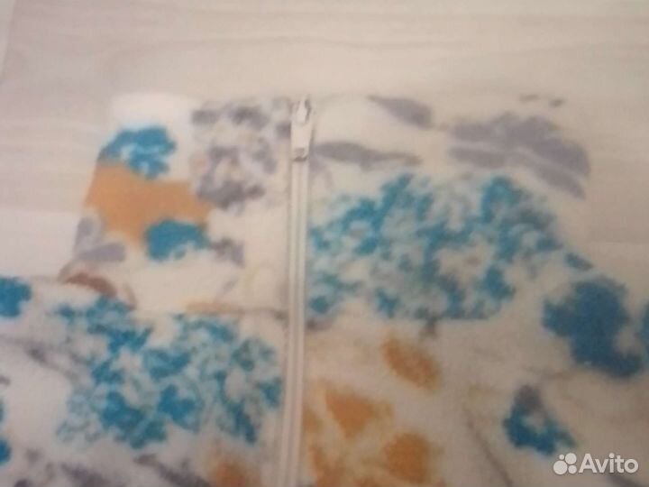 Кофта для девочки лет 5-8