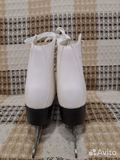 Коньки фигурные 38 размер