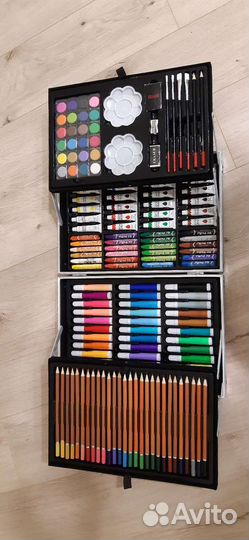 Набор для рисования в чемодане