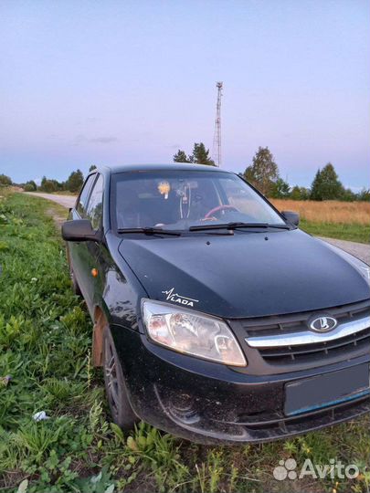 LADA Granta 1.6 МТ, 2012, битый, 172 432 км