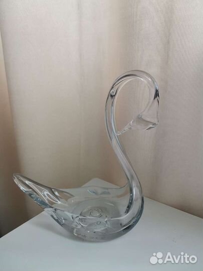 Статуэтка лебедь