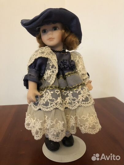 Кукла фарфоровая коллекционная