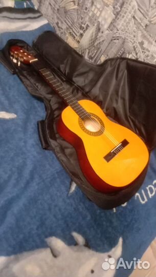 Акустическая гитара