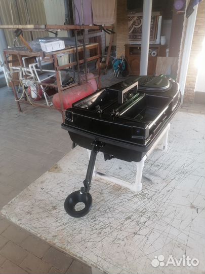 Прикормочный кораблик