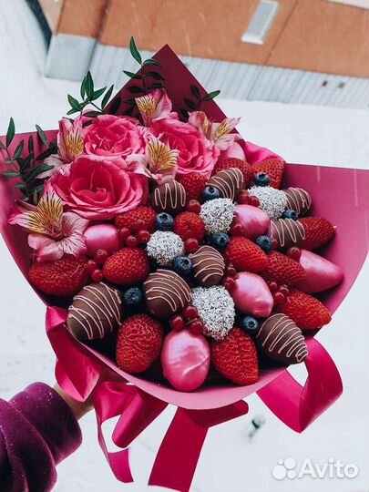 Букеты из клубники